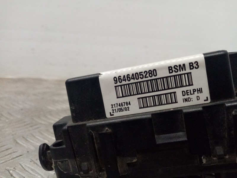 Recambio de caja reles / fusibles para citroën xsara 2.0 hdi sx referencia OEM IAM 9646405280  