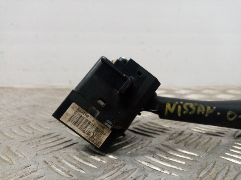 Recambio de mando luces para nissan serena (c23m) 2.3 diesel referencia OEM IAM 54034763b  