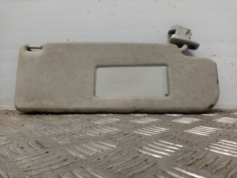 Recambio de parasol derecho para seat toledo (5p2) sport referencia OEM IAM 5P0857552T  
