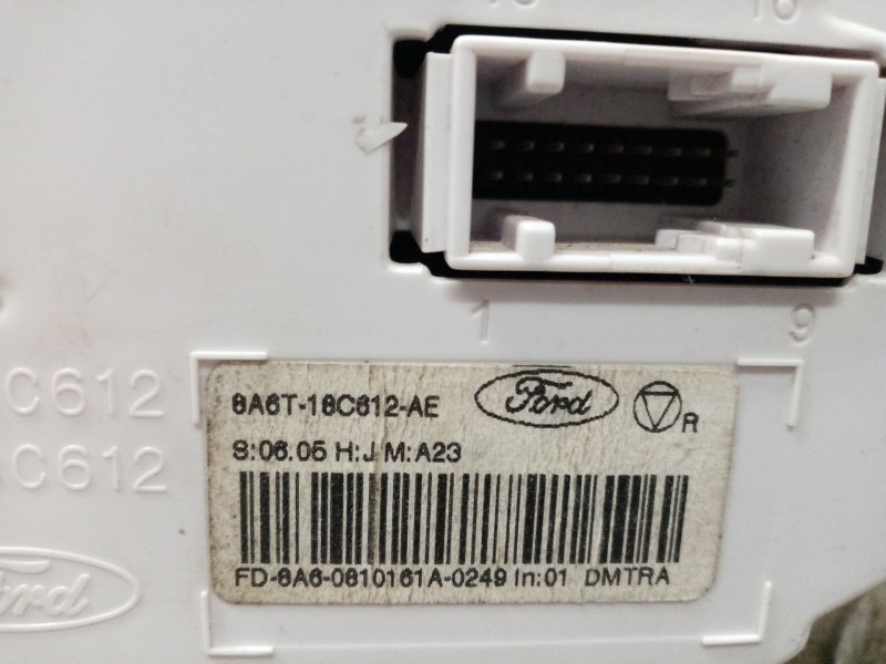 Recambio de mando climatizador para ford fiesta (cb1) trend referencia OEM IAM 8A6T18C612AE  