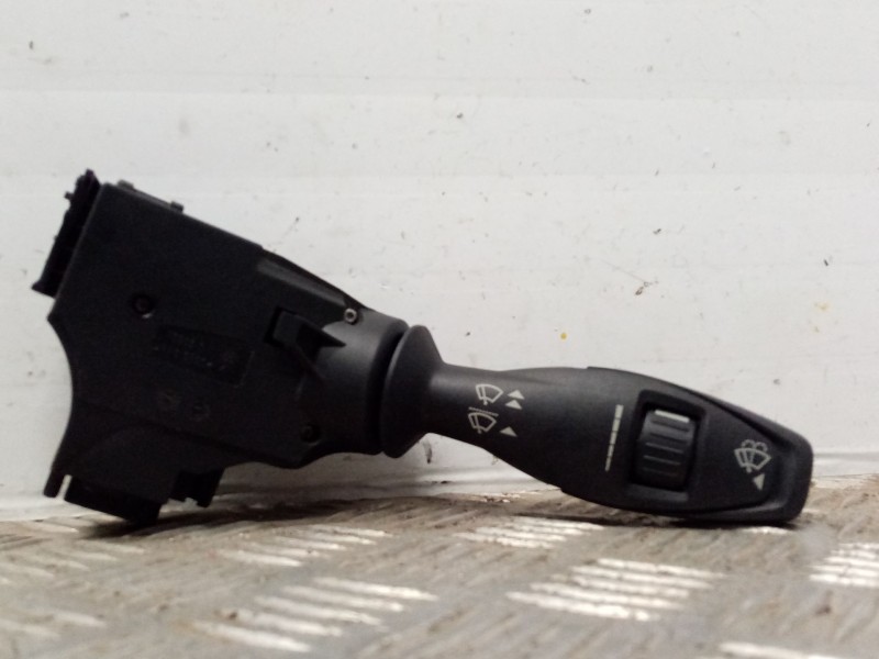 Recambio de mando limpia para ford fiesta (cb1) trend referencia OEM IAM 8A6T17A553AC 1537625 