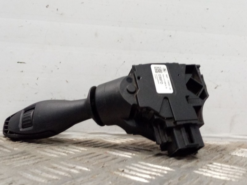 Recambio de mando limpia para ford fiesta (cb1) trend referencia OEM IAM 8A6T17A553AC 1537625 