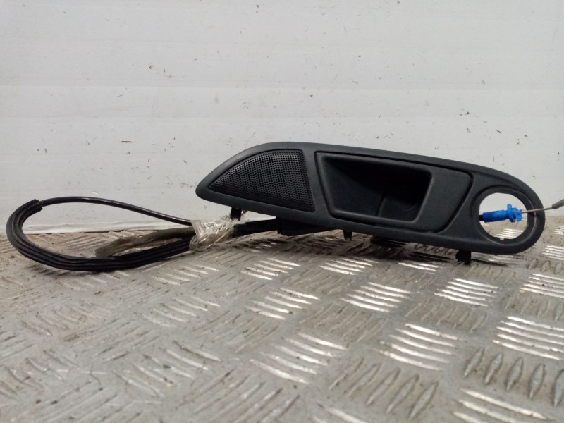 Recambio de maneta interior delantera izquierda para ford fiesta (cb1) trend referencia OEM IAM 8A61A22601  