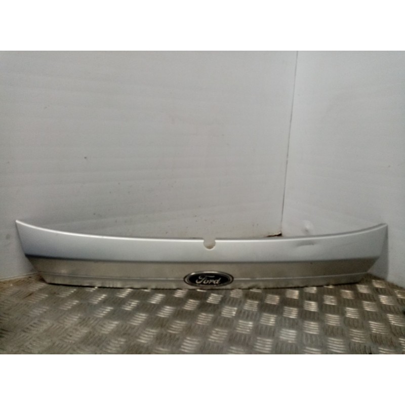 Recambio de moldura piloto matricula para ford fiesta (cb1) trend referencia OEM IAM 8a61a43404  
