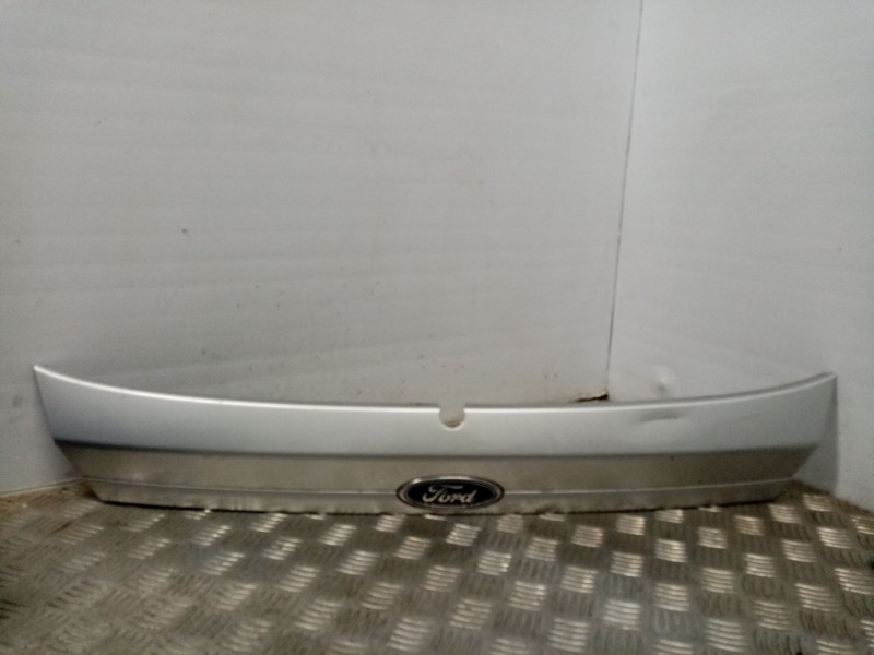 Recambio de moldura piloto matricula para ford fiesta (cb1) trend referencia OEM IAM 8a61a43404  