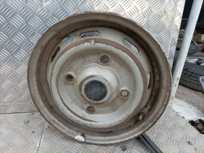 Recambio de llanta para renault trafic 1000 1.9d swb referencia OEM IAM   