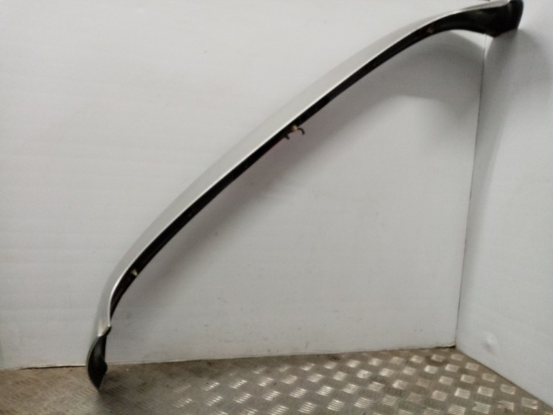 Recambio de aleron trasero para ford fiesta (cb1) trend referencia OEM IAM 8A61A44210B  