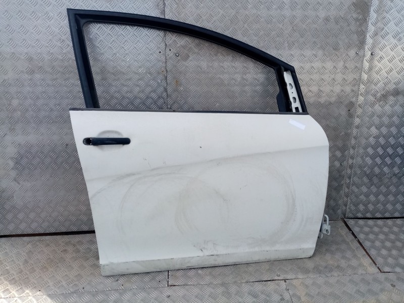 Recambio de puerta delantera derecha para seat toledo (5p2) sport referencia OEM IAM 5P0831056A  