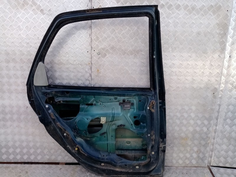 Recambio de puerta trasera izquierda para renault scenic rx4 (ja0) referencia OEM IAM   