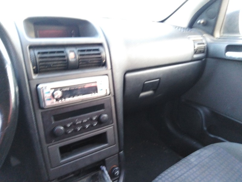opel astra g fastback (t98) del año 2000