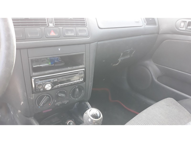 volkswagen golf iv berlina (1j1) del año 1997