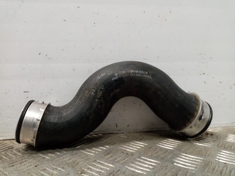 Recambio de tubo turbocompresor para seat altea (5p1) referencia OEM IAM 1K0145832B  