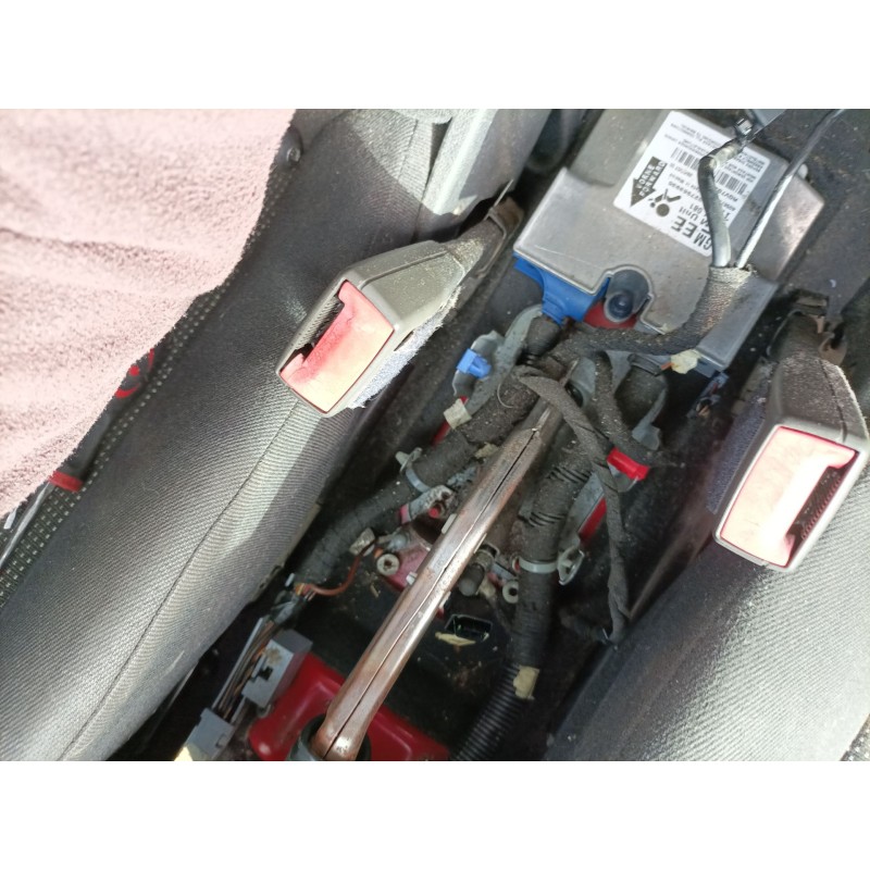 Recambio de pretensor airbag derecho para opel astra h (a04) 1.9 cdti 16v (l48) referencia OEM IAM   