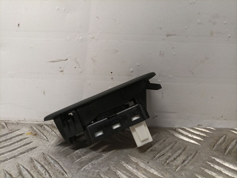 Recambio de mando elevalunas trasero izquierdo para citroen c4 picasso referencia OEM IAM 98044803ZD  