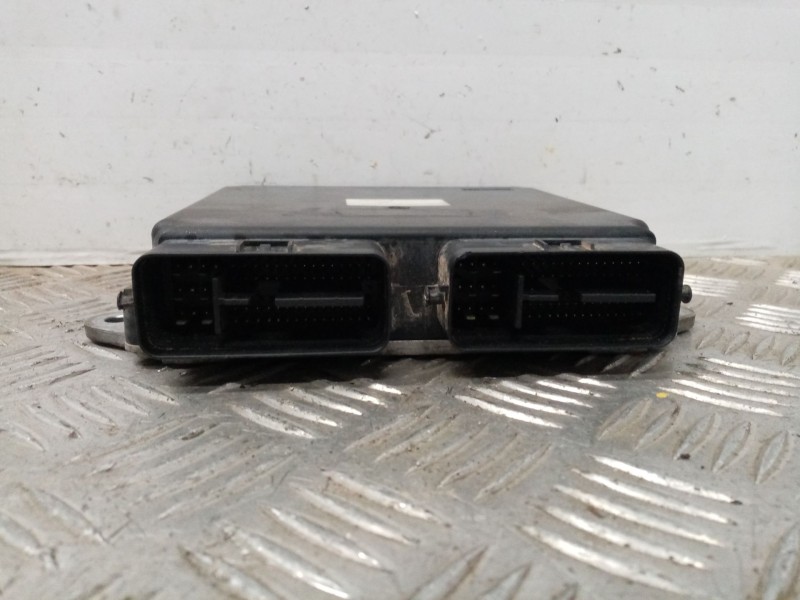 Recambio de centralita motor uce para mitsubishi colt berlina 3 (cz) referencia OEM IAM a1341501779  