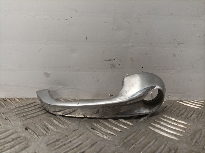 Recambio de maneta exterior delantera izquierda para renault r4 r4 1.1 gtl referencia OEM IAM   