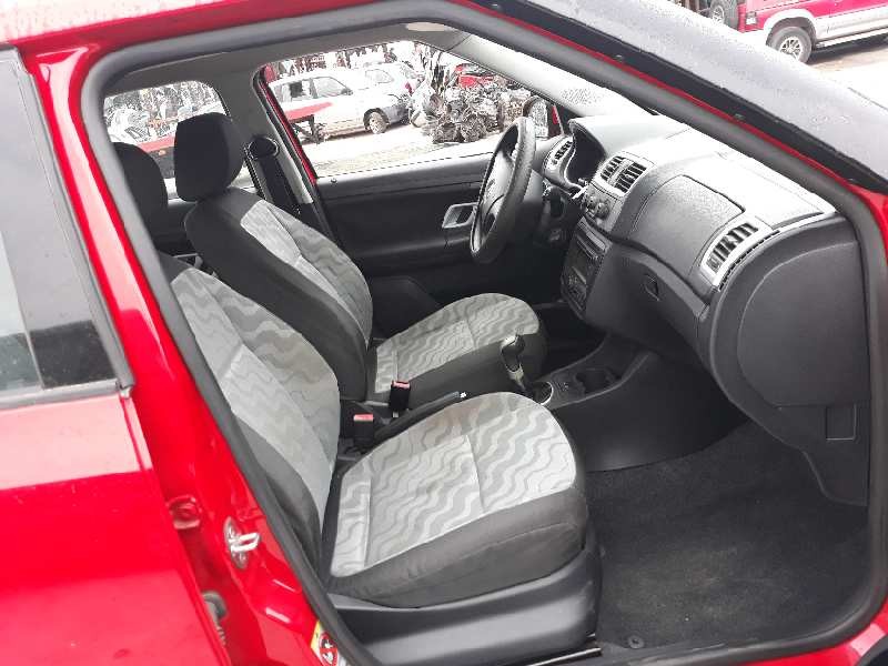 skoda fabia (5j2 ) 1.2   |   0.07 - ... | 2007 | 60 cv / 44 kw del año 2007