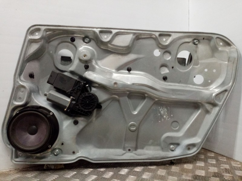 Recambio de elevalunas delantero derecho para volkswagen passat berlina (3b2) básico referencia OEM IAM 3b4837756a  