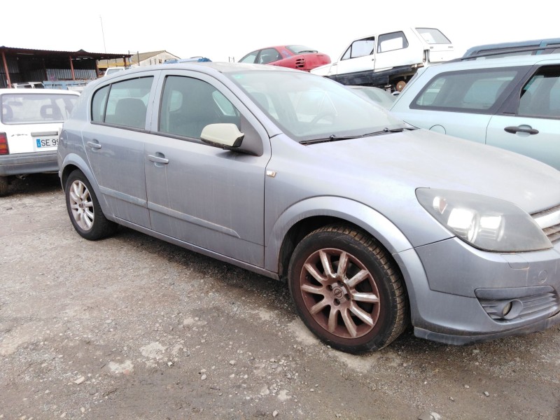 opel astra h (a04) del año 2004