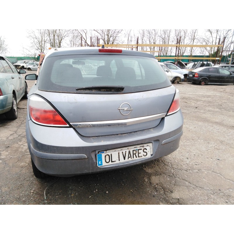 opel astra h (a04) del año 2004