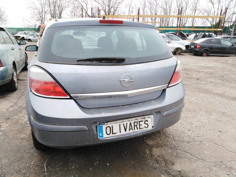 opel astra h (a04) del año 2004