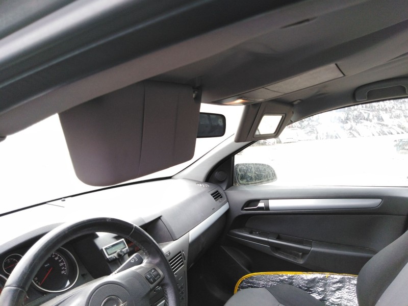 opel astra h (a04) del año 2004