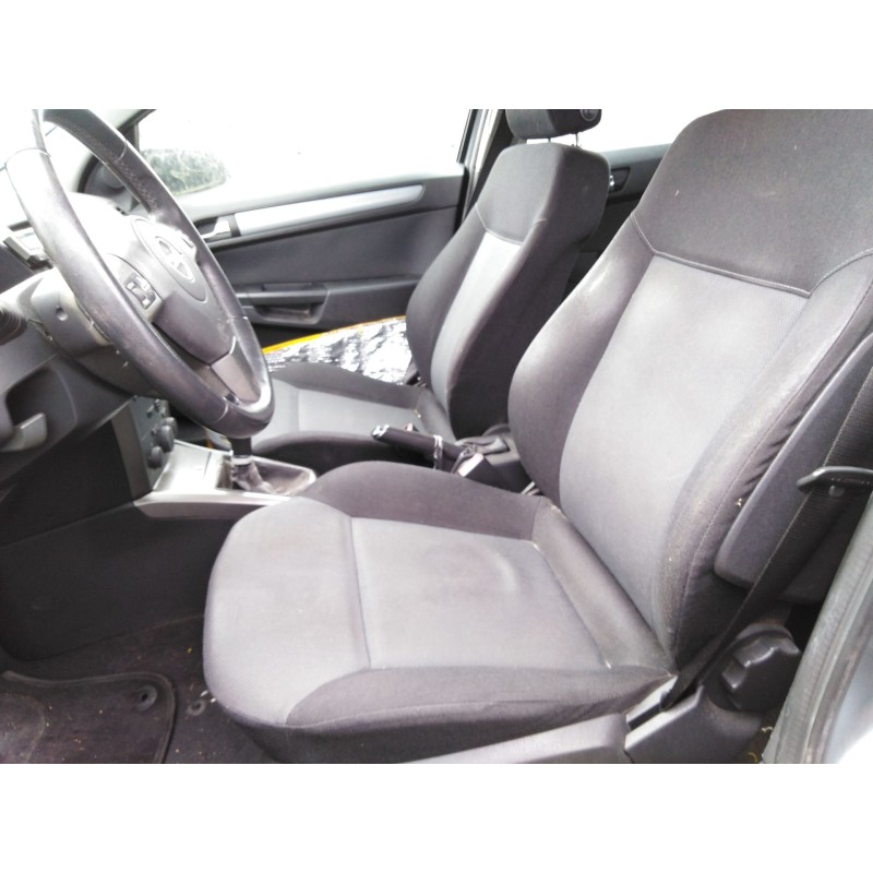 opel astra h (a04) del año 2004