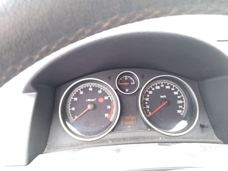 opel astra h (a04) del año 2004