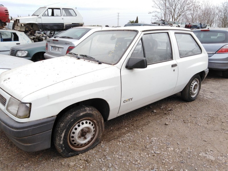 opel corsa a fastback (s83) del año 1982