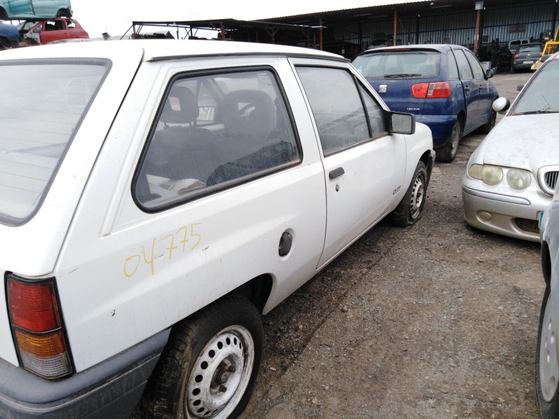 opel corsa a fastback (s83) del año 1982