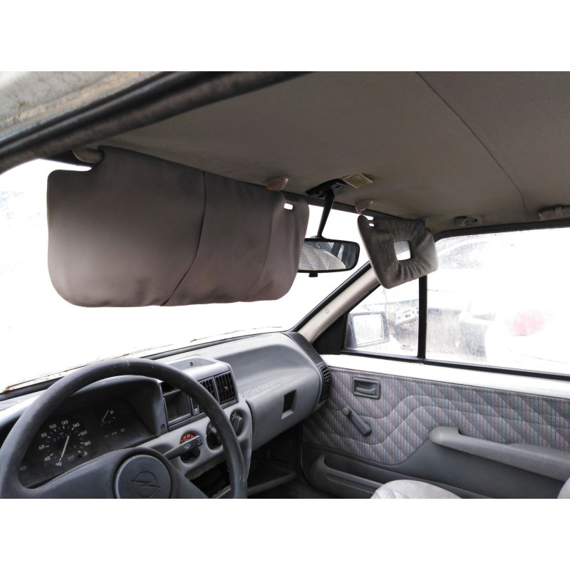 opel corsa a fastback (s83) del año 1982