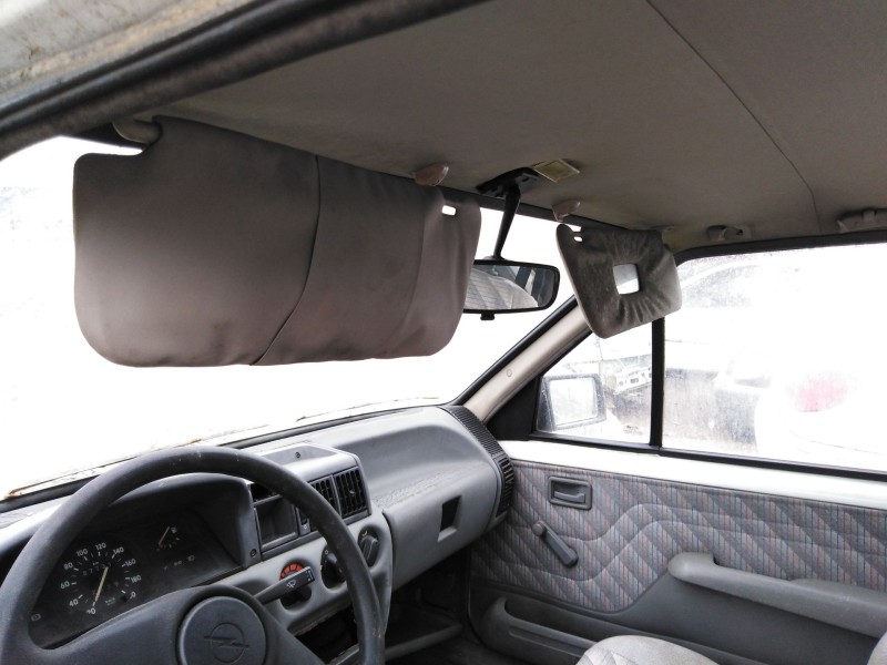 opel corsa a fastback (s83) del año 1982