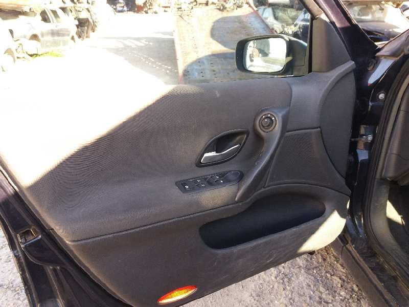 renault laguna ii (bg0) authentique   |   11.01 - 12.05 | 2001 - 2005 | 101 cv / 74 kw del año 2001