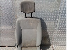 Recambio de anclaje cinturon delantero izquierdo para renault clio iii expression referencia OEM IAM    2