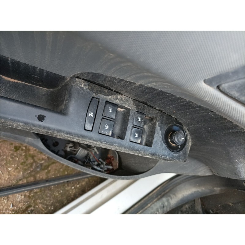 Recambio de mangueta delantera izquierda para chevrolet aveo berlina hatchback 1.2 cat referencia OEM IAM   