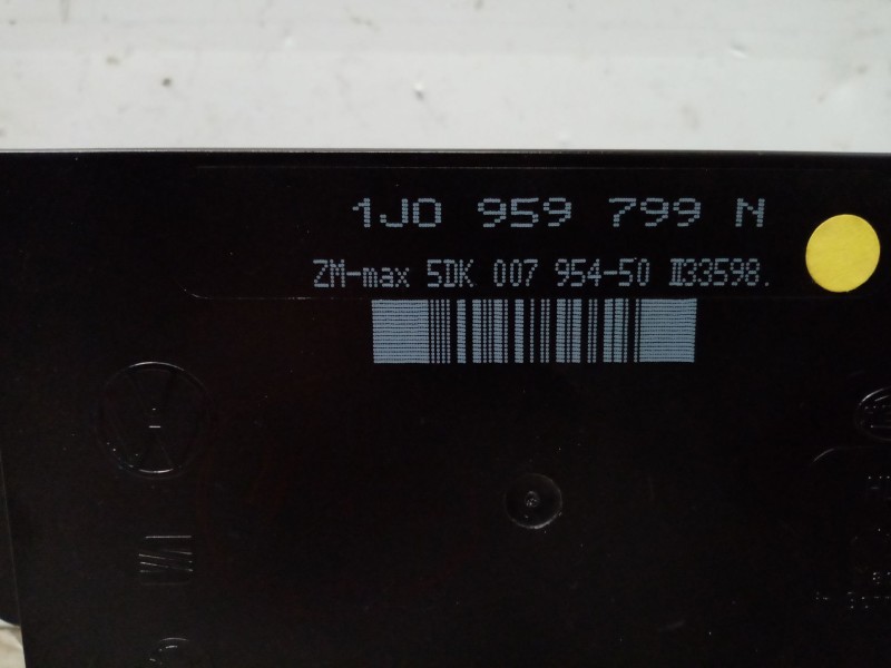 Recambio de modulo electronico para volkswagen passat berlina (3b2) 1.9 tdi referencia OEM IAM 1J0959799N 5DK00795450 