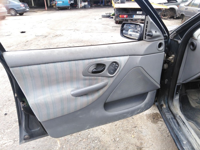 ford mondeo i (gbp) del año 1993