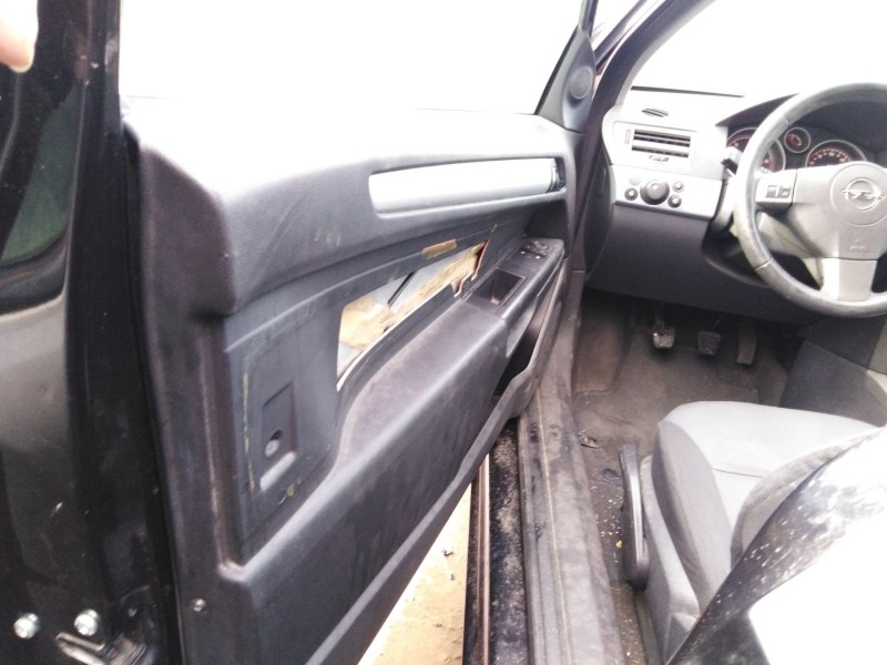 opel astra h gtc (a04) del año 2005