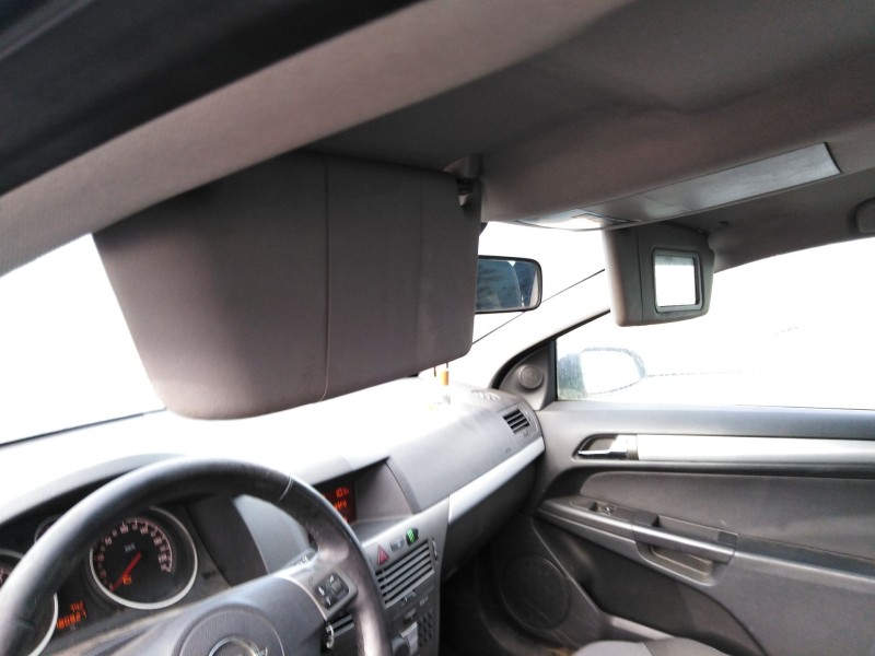 opel astra h gtc (a04) del año 2005