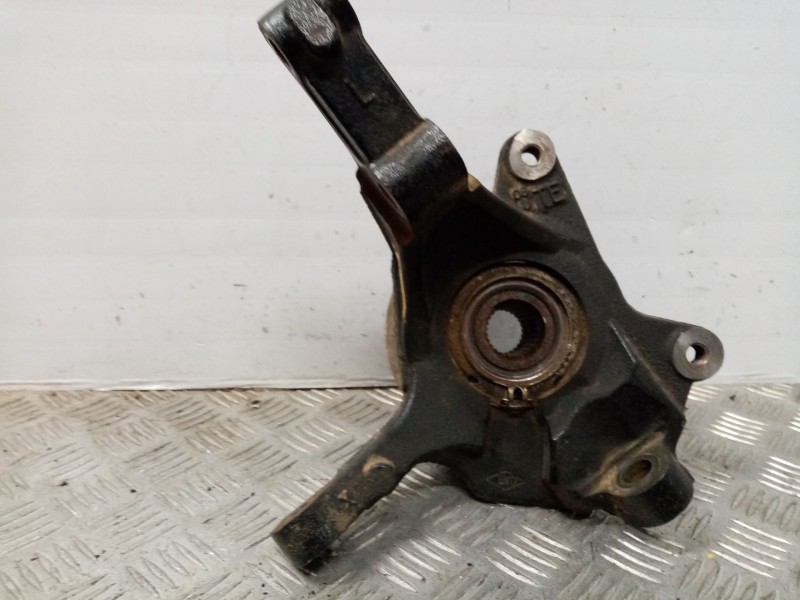 Recambio de mangueta delantera izquierda para citroen saxo 1.5 diesel referencia OEM IAM   