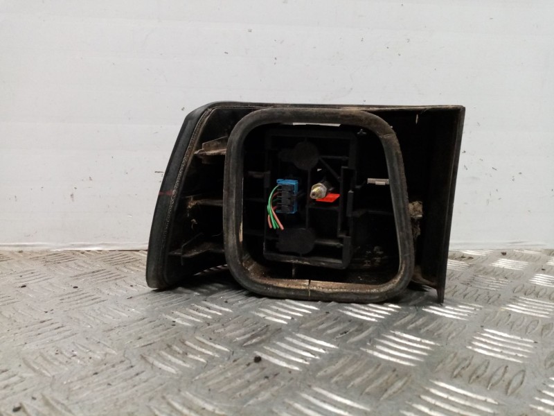 Recambio de piloto trasero derecho para citroen xantia berlina 1.6 sx referencia OEM IAM   