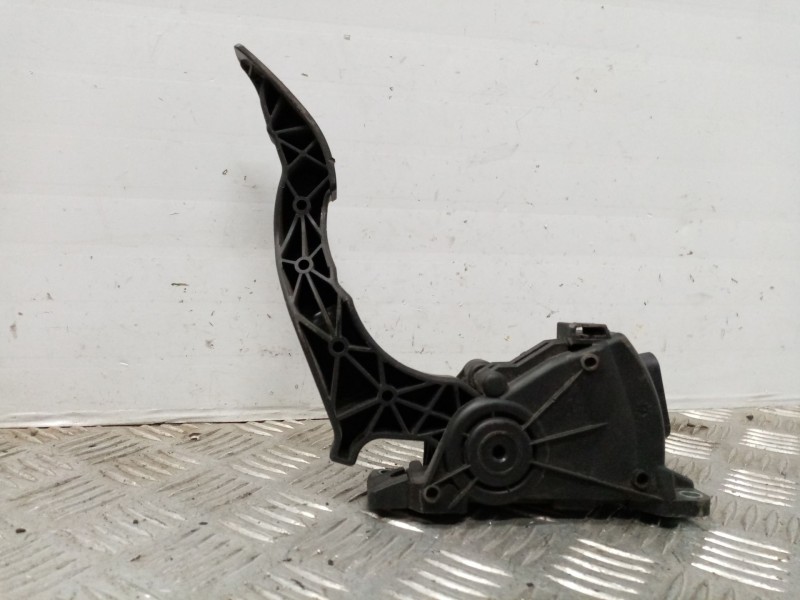 Recambio de potenciometro pedal para ford fiesta (cbk) trend referencia OEM IAM 6pv00856700  