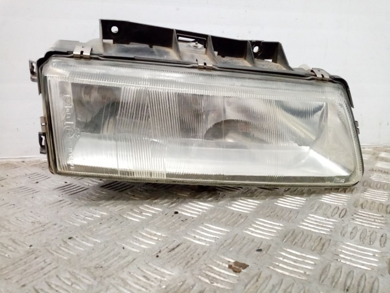 Recambio de faro derecho para citroen xantia berlina 1.6 sx referencia OEM IAM   