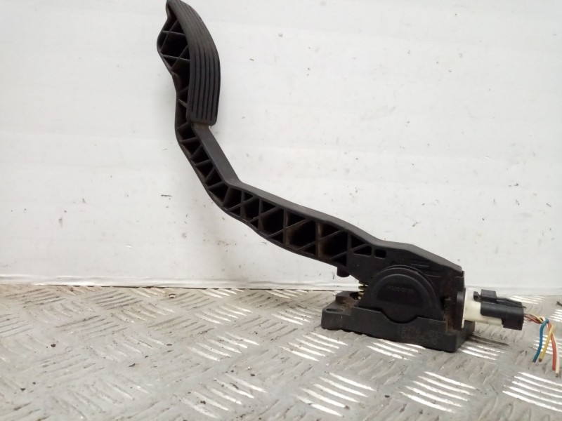 Recambio de potenciometro pedal para peugeot 206 berlina xt referencia OEM IAM 0280755026  