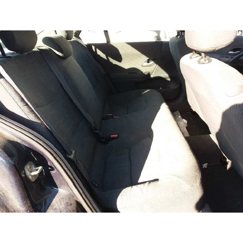 renault laguna ii (bg0) authentique   |   11.01 - 12.05 | 2001 - 2005 | 101 cv / 74 kw del año 2001