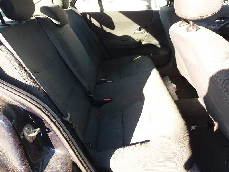 renault laguna ii (bg0) authentique   |   11.01 - 12.05 | 2001 - 2005 | 101 cv / 74 kw del año 2001