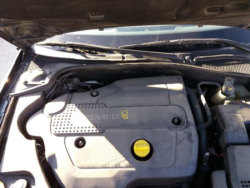 renault laguna ii (bg0) authentique   |   11.01 - 12.05 | 2001 - 2005 | 101 cv / 74 kw del año 2001