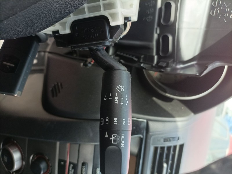 Recambio de mando limpia para mazda 3 (bk) 1.6 di turbo referencia OEM IAM 17D682  