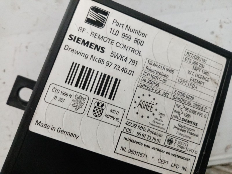 Recambio de centralita cierre para seat ibiza (6k) 1.9 diesel cat (1y) referencia OEM IAM 1l0959800  
