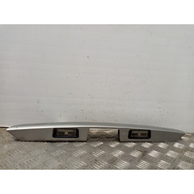 Recambio de molduras traseras para nissan almera (n16/e) referencia OEM IAM 90810bm460  